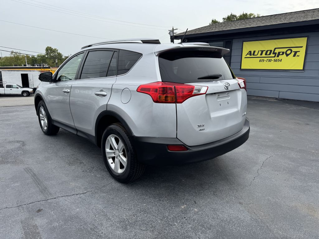 Photo 6 of this TOYOTA RAV4