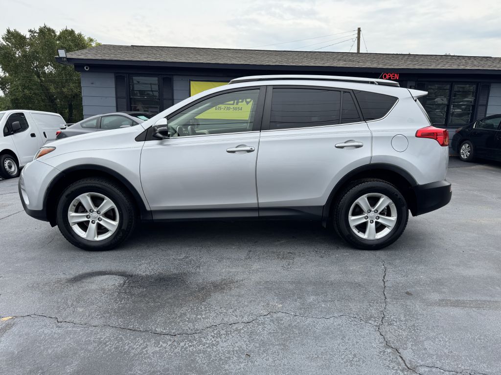 Photo 7 of this TOYOTA RAV4