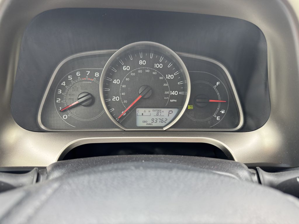 Photo 12 of this TOYOTA RAV4