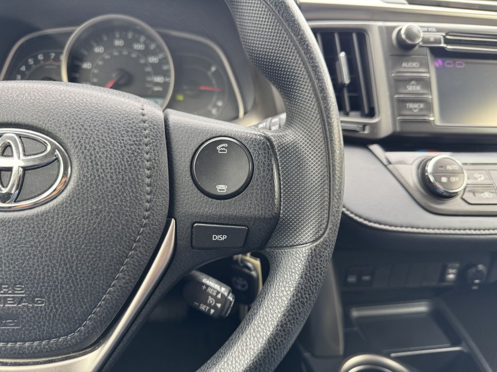Photo 15 of this TOYOTA RAV4