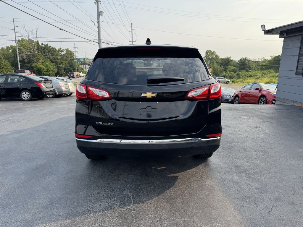 Photo 5 of this CHEVROLET EQUINOX