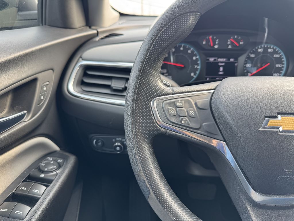Photo 14 of this CHEVROLET EQUINOX