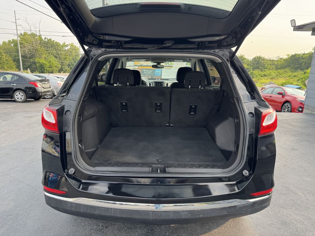 Photo 20 of this CHEVROLET EQUINOX