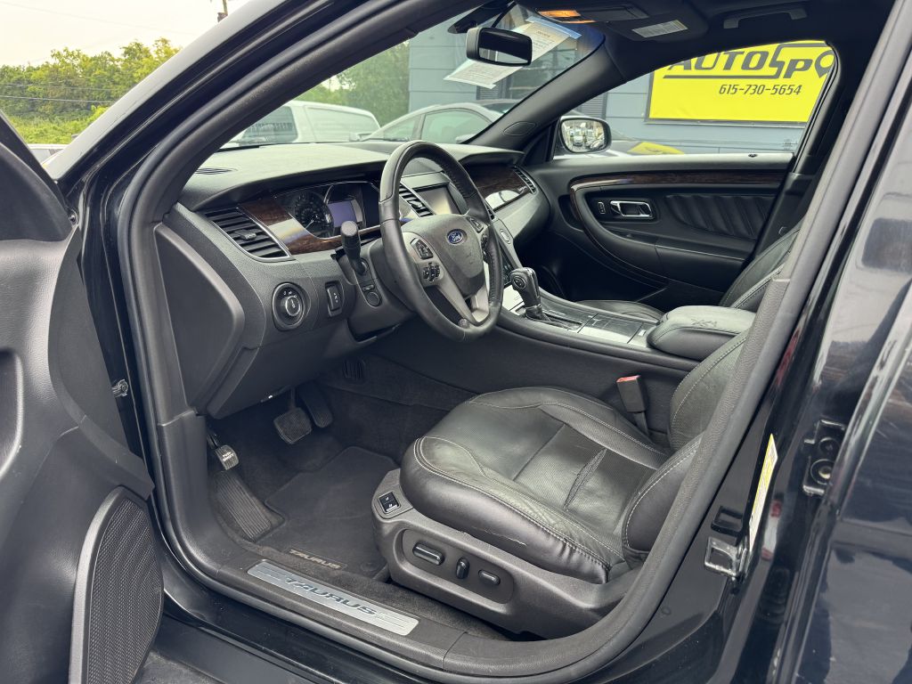 Photo 10 of this FORD TAURUS