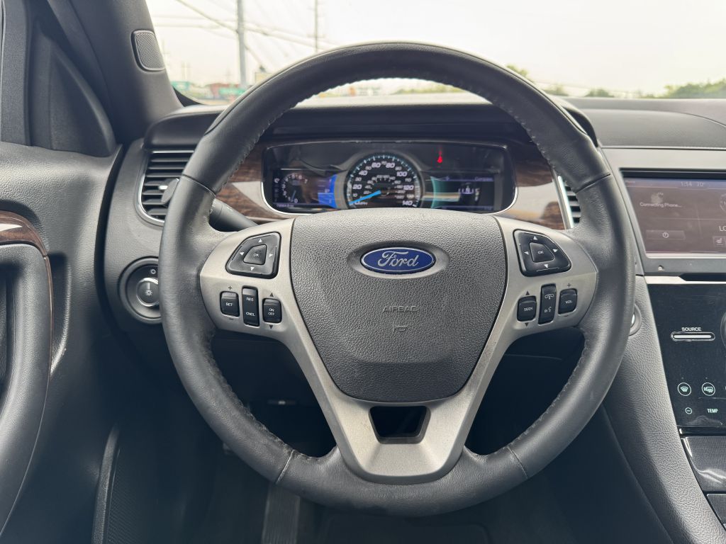 Photo 13 of this FORD TAURUS