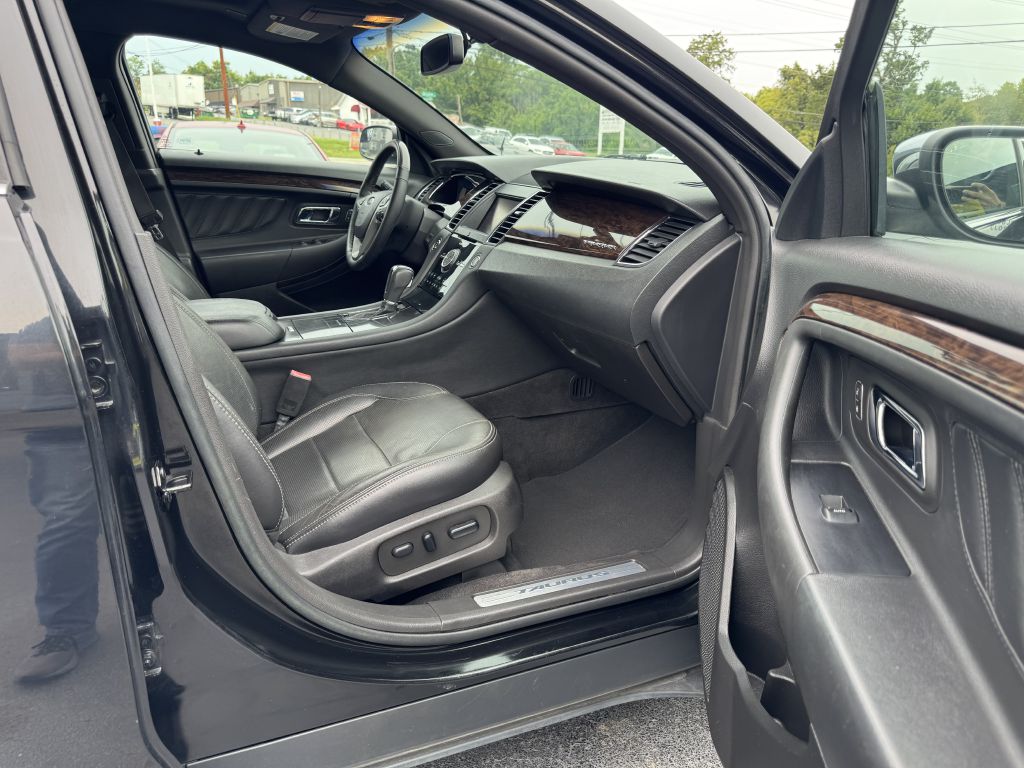 Photo 23 of this FORD TAURUS