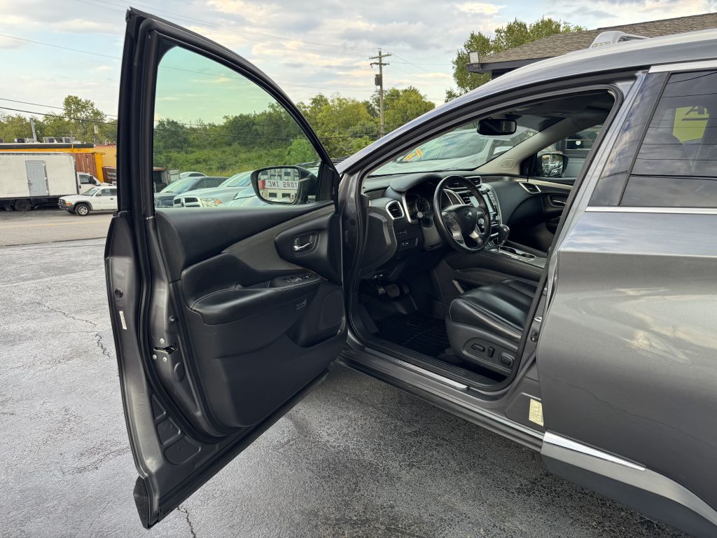 Photo 9 of this NISSAN MURANO