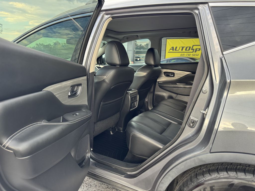 Photo 11 of this NISSAN MURANO