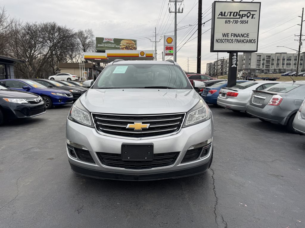 Photo 2 of this CHEVROLET TRAVERSE