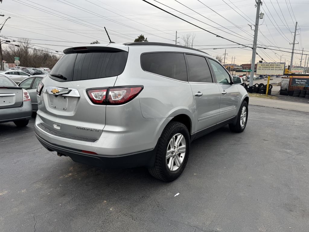 Photo 4 of this CHEVROLET TRAVERSE