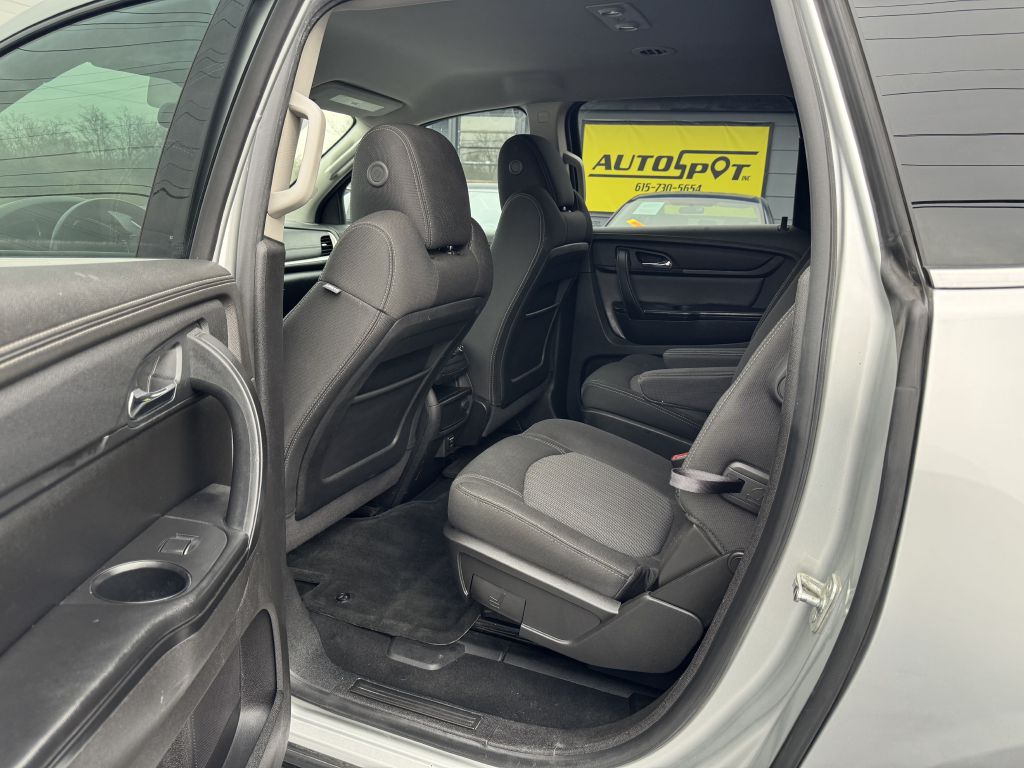 Photo 11 of this CHEVROLET TRAVERSE