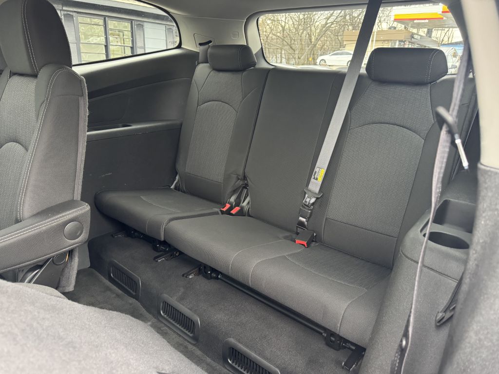 Photo 12 of this CHEVROLET TRAVERSE