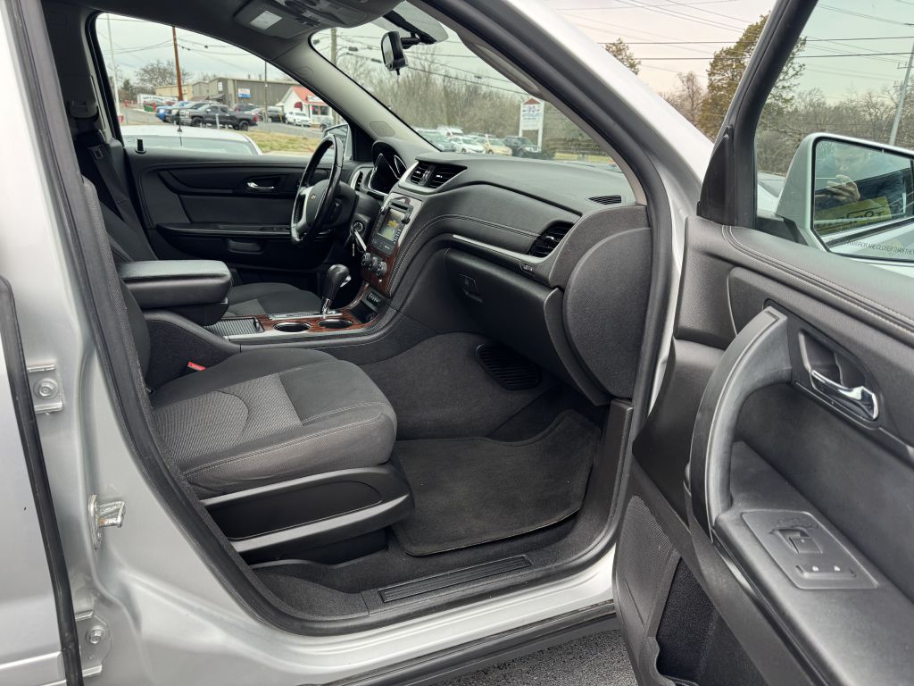 Photo 24 of this CHEVROLET TRAVERSE