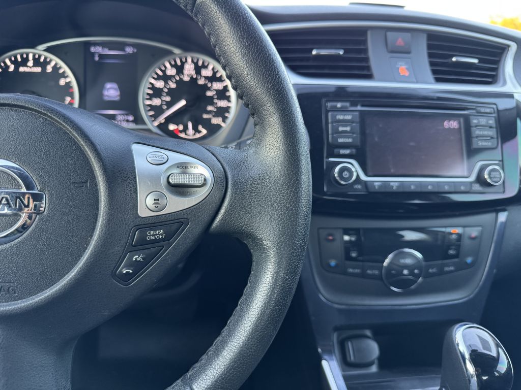 Photo 15 of this NISSAN SENTRA
