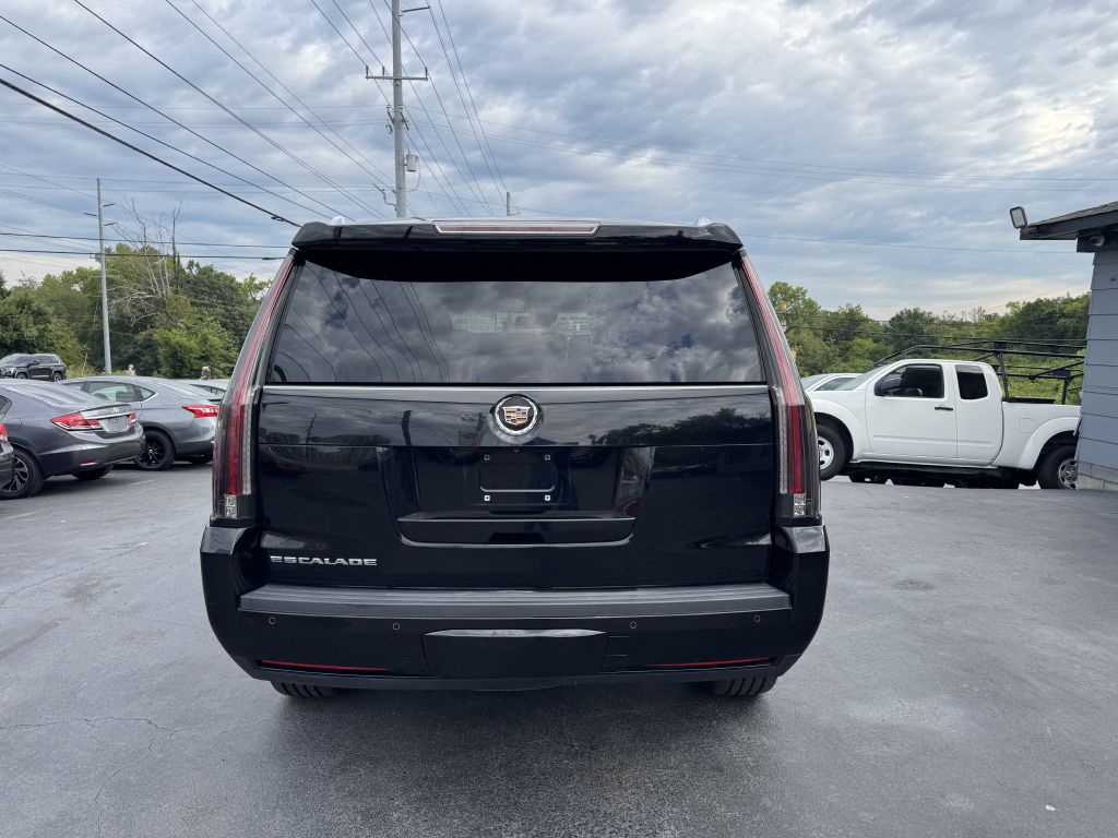 Photo 5 of this CADILLAC ESCALADE