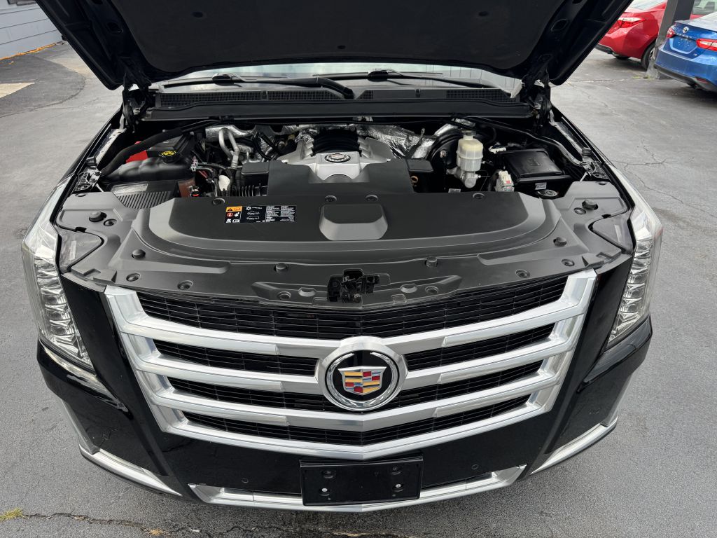 Photo 19 of this CADILLAC ESCALADE