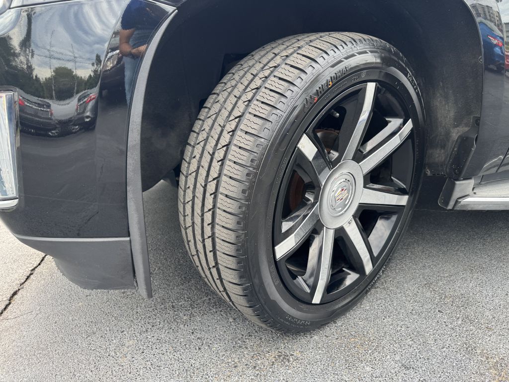 Photo 21 of this CADILLAC ESCALADE