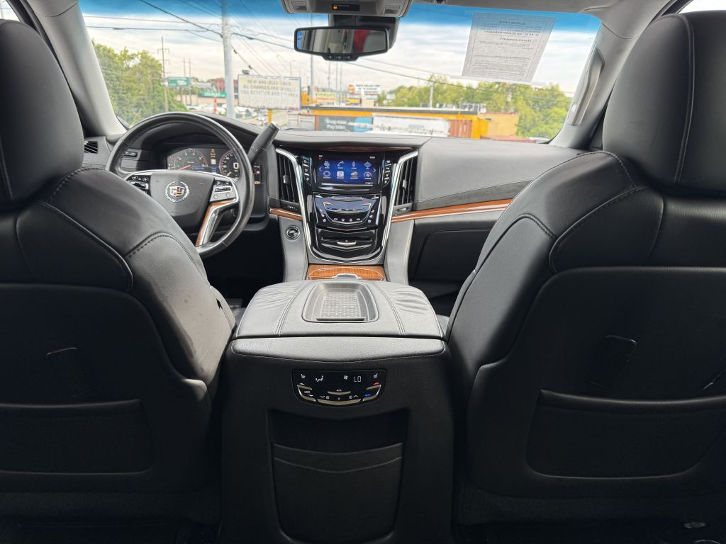 Photo 26 of this CADILLAC ESCALADE