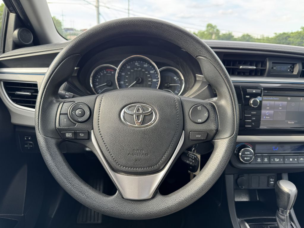 Photo 13 of this TOYOTA COROLLA