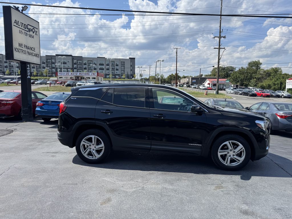 Photo 8 of this GMC TERRAIN