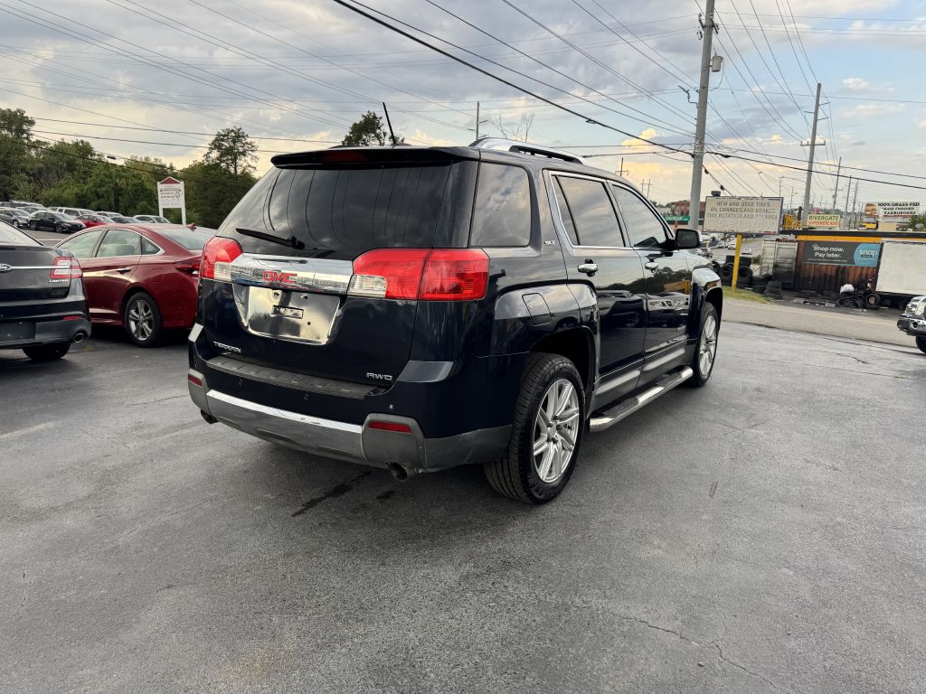 Photo 4 of this GMC TERRAIN