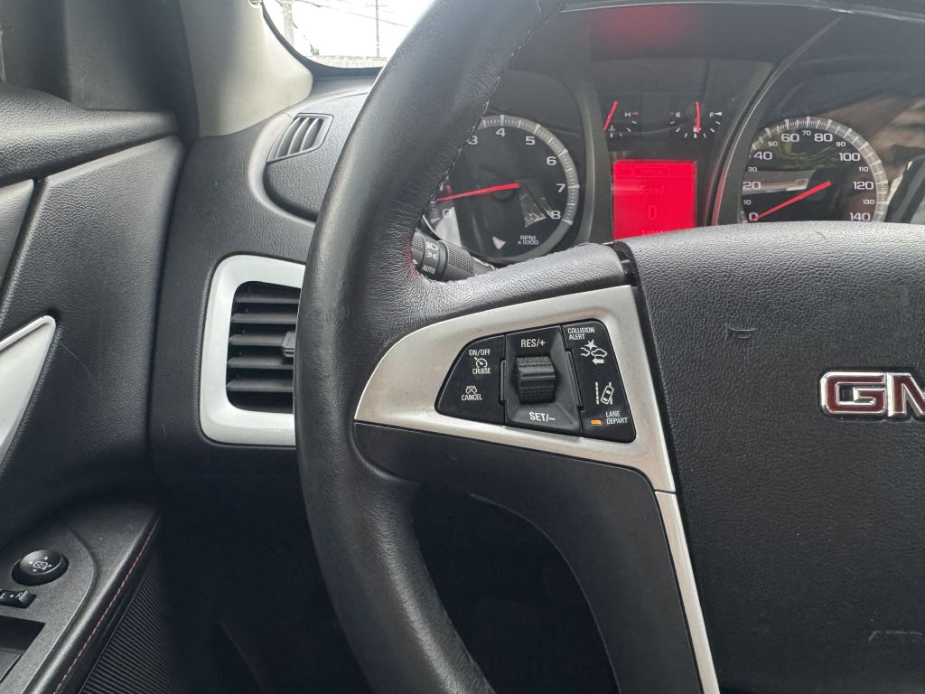 Photo 14 of this GMC TERRAIN