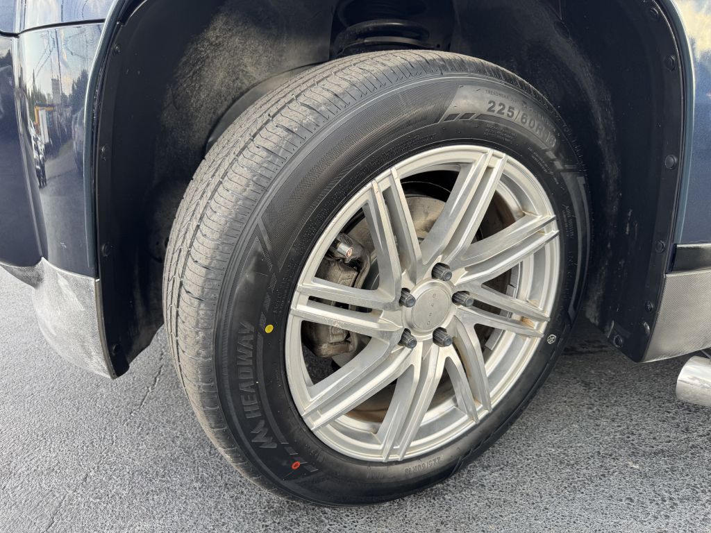 Photo 21 of this GMC TERRAIN