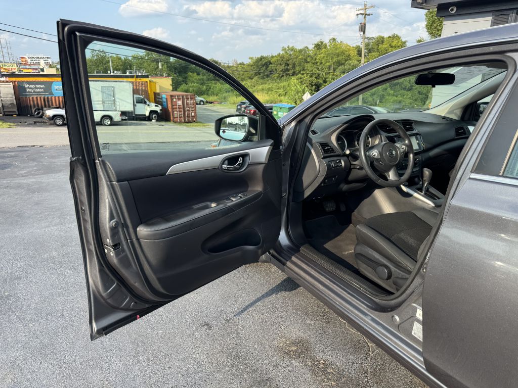 Photo 9 of this NISSAN SENTRA
