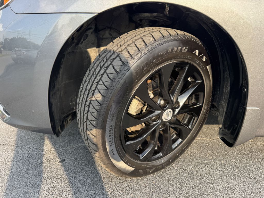 Photo 21 of this NISSAN SENTRA
