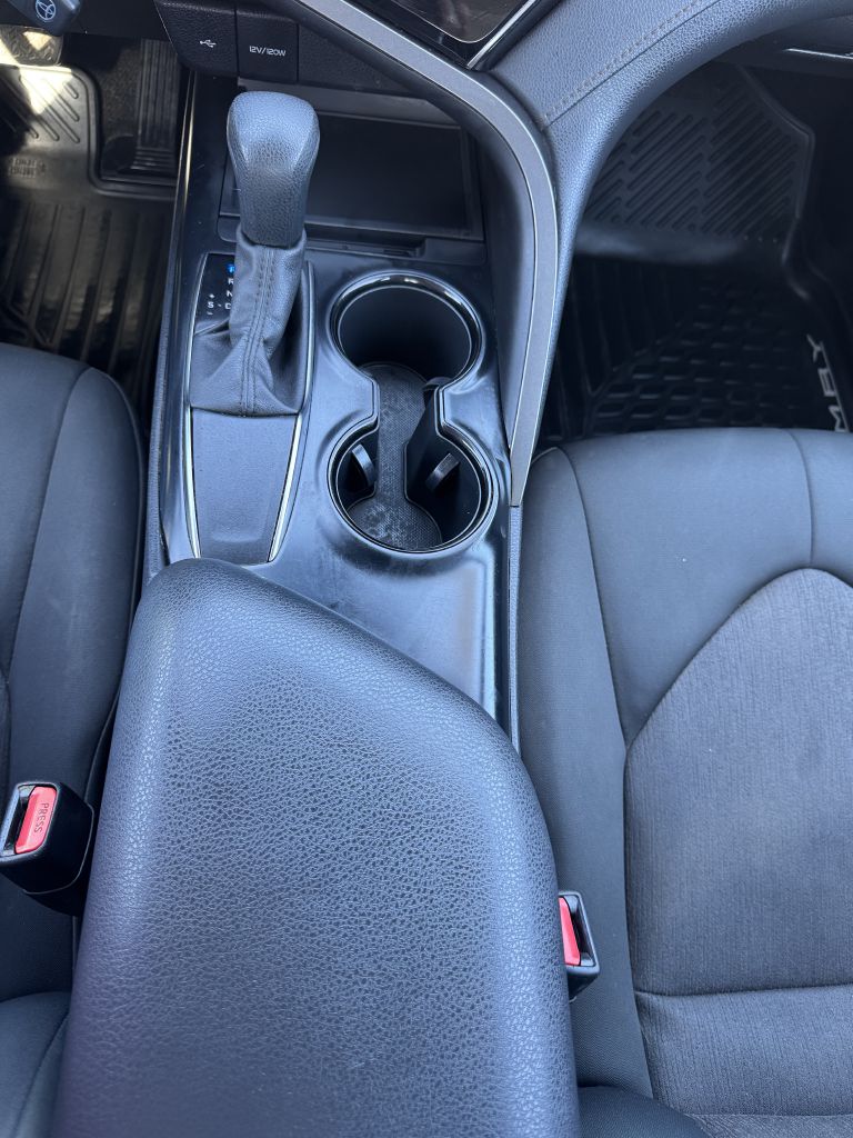 Photo 18 of this TOYOTA CAMRY
