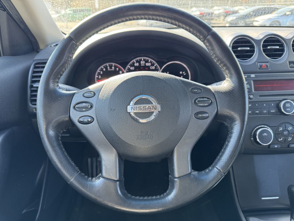 Photo 13 of this NISSAN ALTIMA