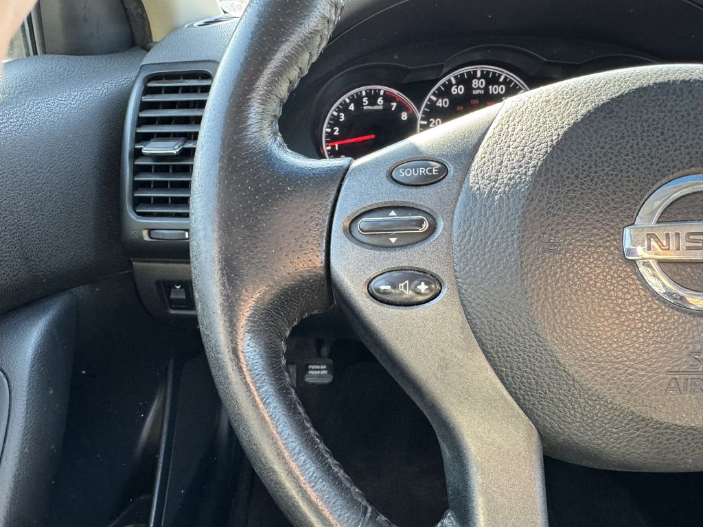 Photo 14 of this NISSAN ALTIMA