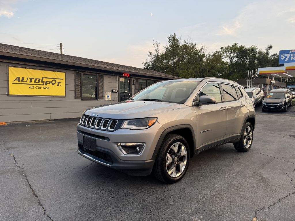Photo 3 of this JEEP COMPASS