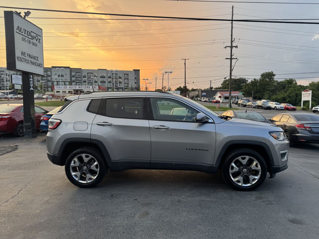 Photo 8 of this JEEP COMPASS