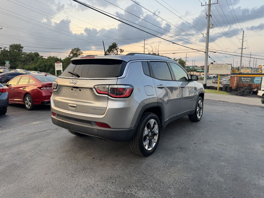 Photo 4 of this JEEP COMPASS