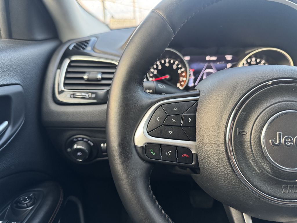 Photo 11 of this JEEP COMPASS