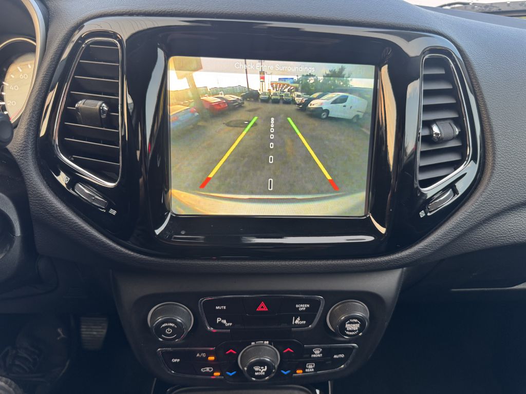 Photo 14 of this JEEP COMPASS