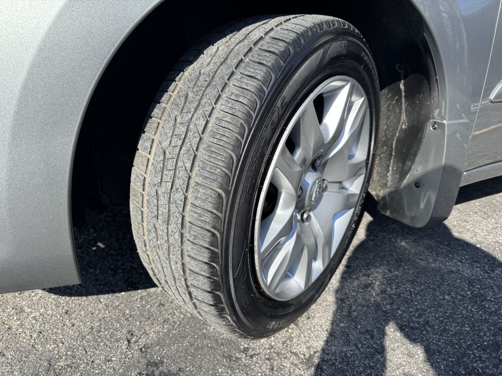 Photo 20 of this NISSAN SENTRA