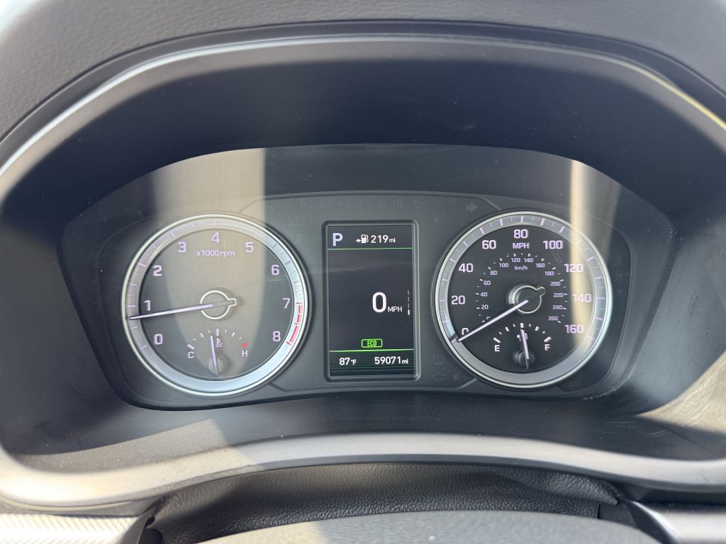 Photo 12 of this HYUNDAI SONATA