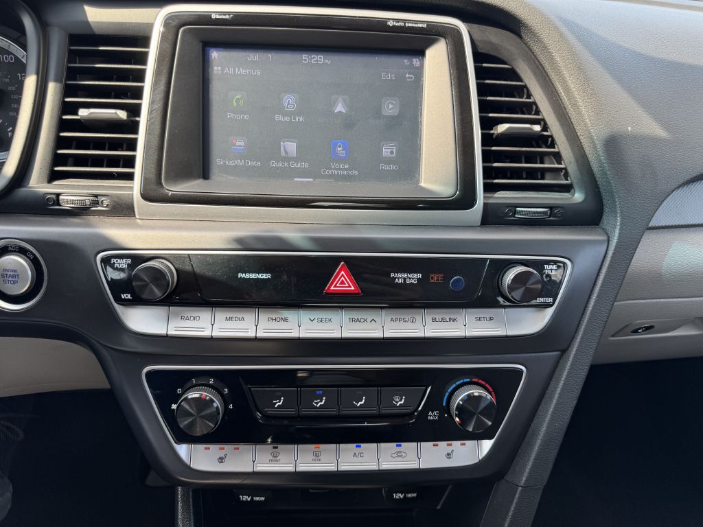 Photo 16 of this HYUNDAI SONATA