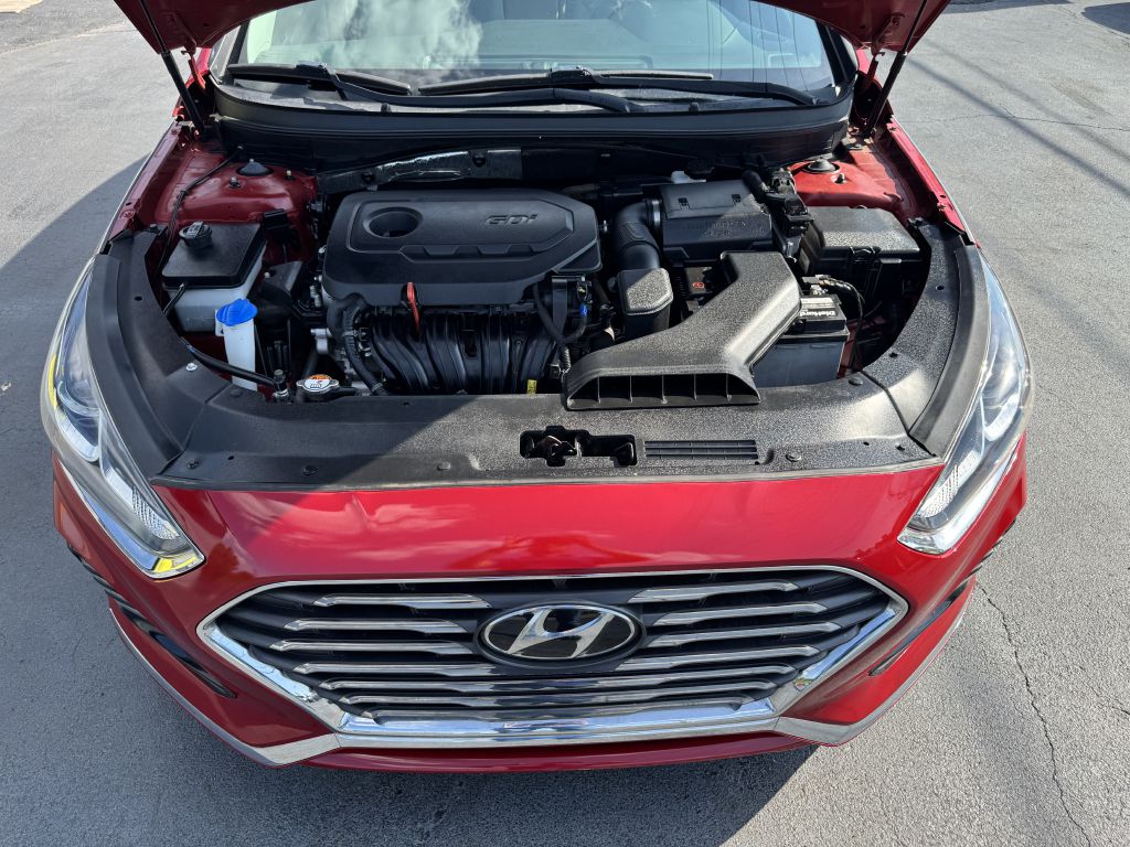 Photo 19 of this HYUNDAI SONATA