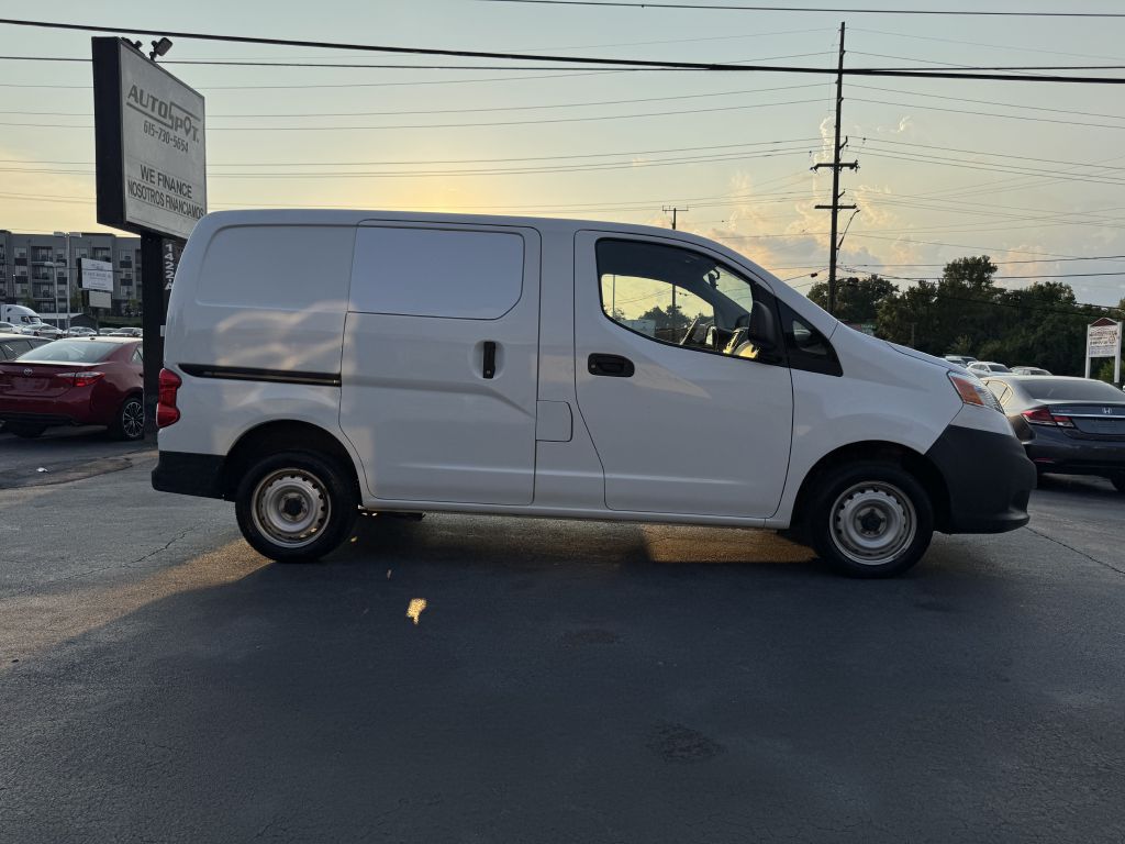 Photo 8 of this NISSAN NV200