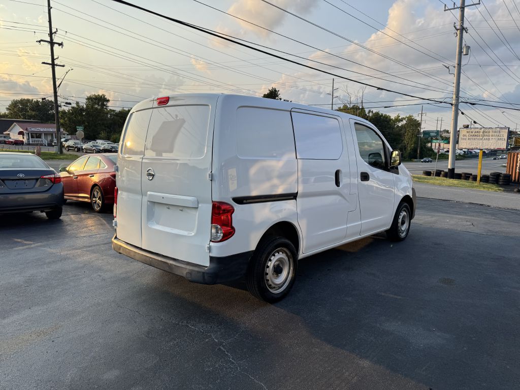 Photo 4 of this NISSAN NV200