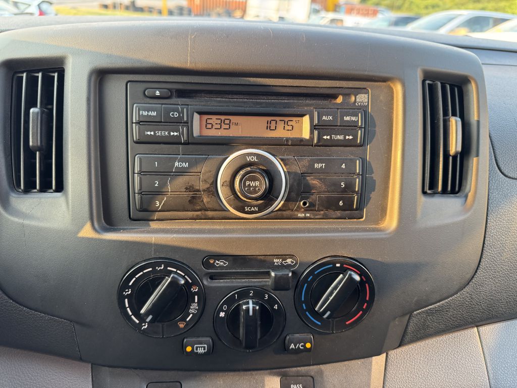 Photo 14 of this NISSAN NV200