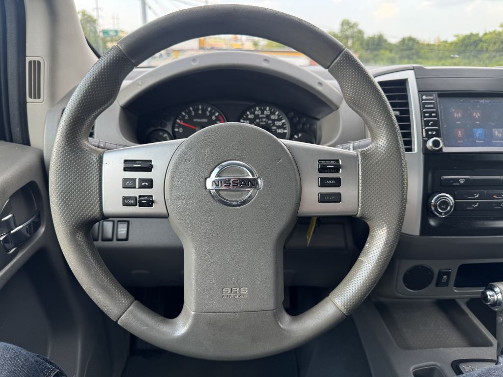 Photo 13 of this NISSAN FRONTIER