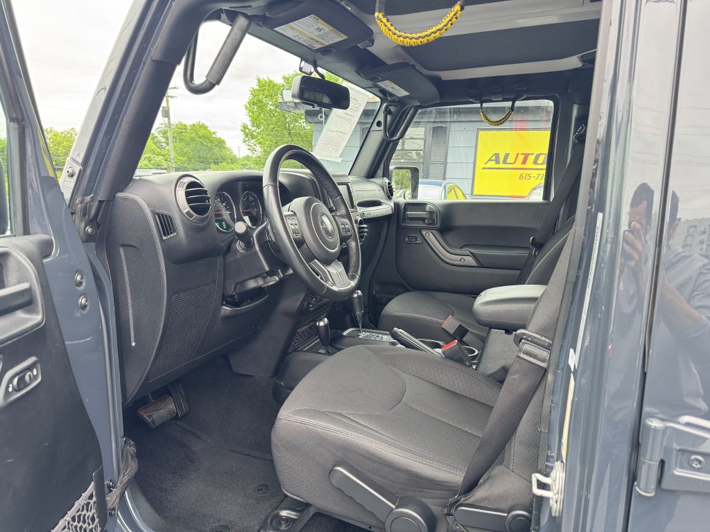 Photo 10 of this JEEP WRANGLER UNLIMI