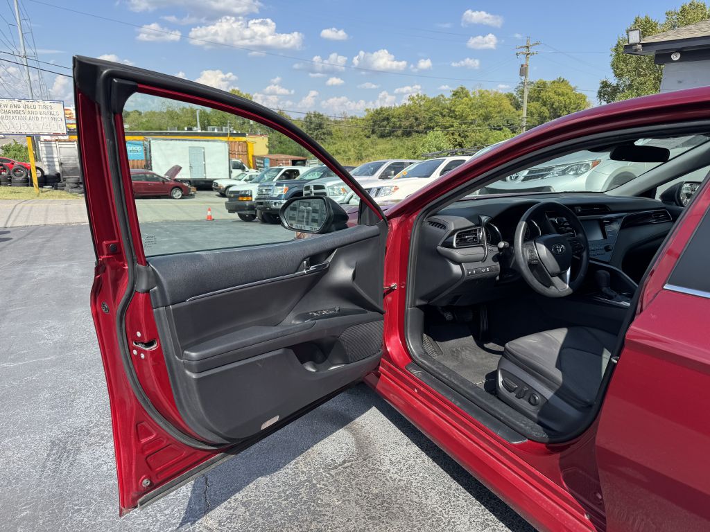 Photo 9 of this TOYOTA CAMRY