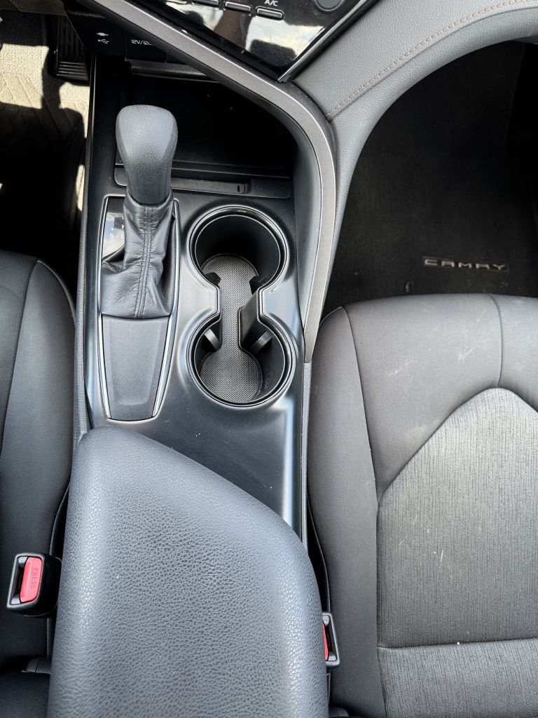 Photo 18 of this TOYOTA CAMRY