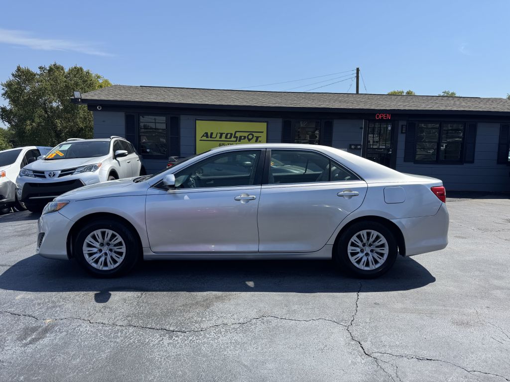 Photo 7 of this TOYOTA CAMRY