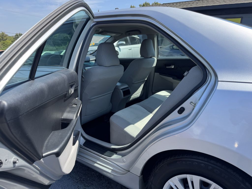 Photo 11 of this TOYOTA CAMRY